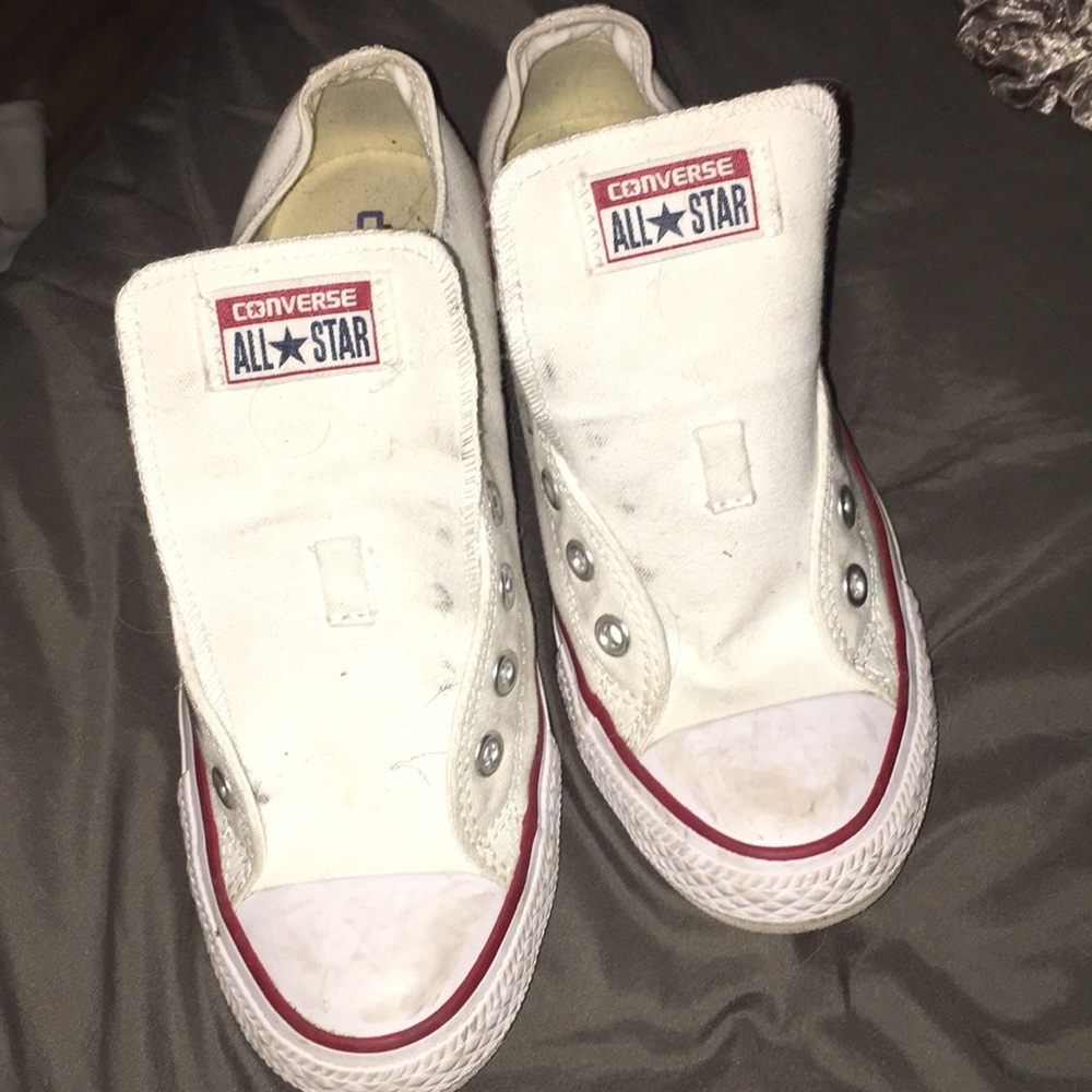 white converse 🤍